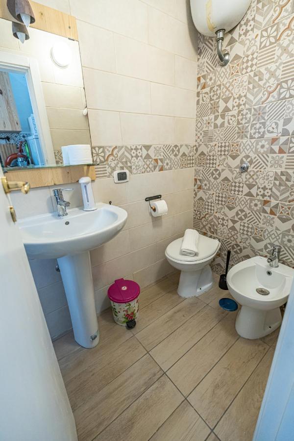 Casa Vacanze Decumano 18 Napels Buitenkant foto